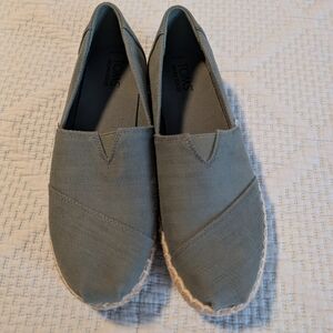 TOMS Ladies Casual Slip-On Shoes - Gray/Green